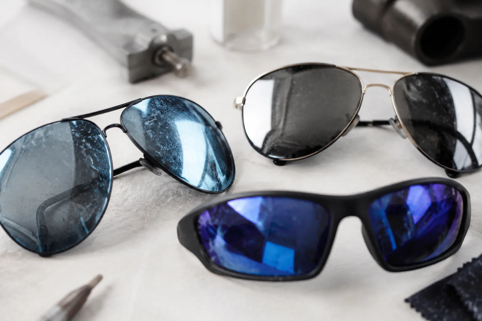 Mirror-Coated Sunglasses: Failure Risks for Buyers