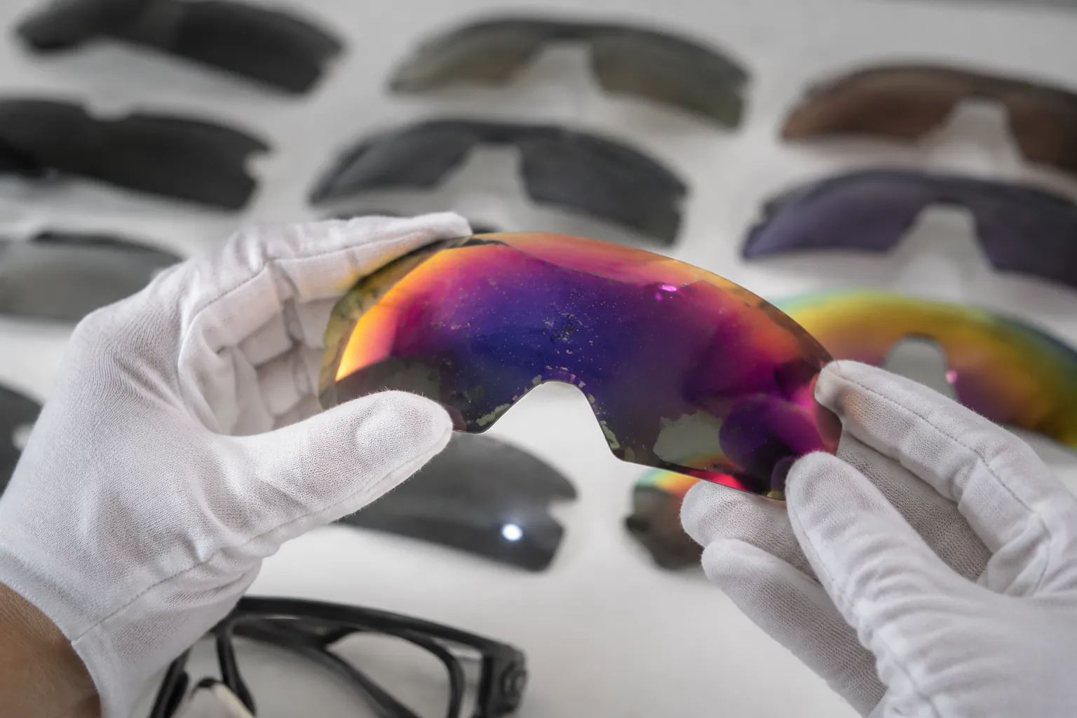 Mirror Lens Failure Controls for Sunglass Buyers