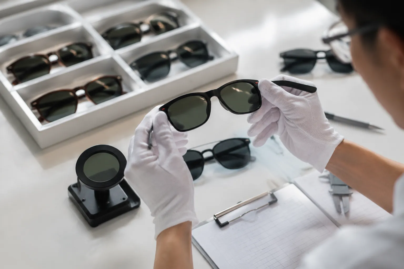 Mirror Lens Colors by Market: What Actually Sells