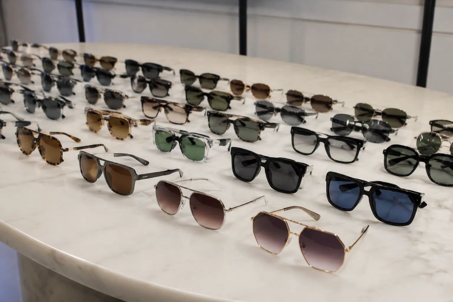 Source Sunglasses Across Retail Tiers From One Factory