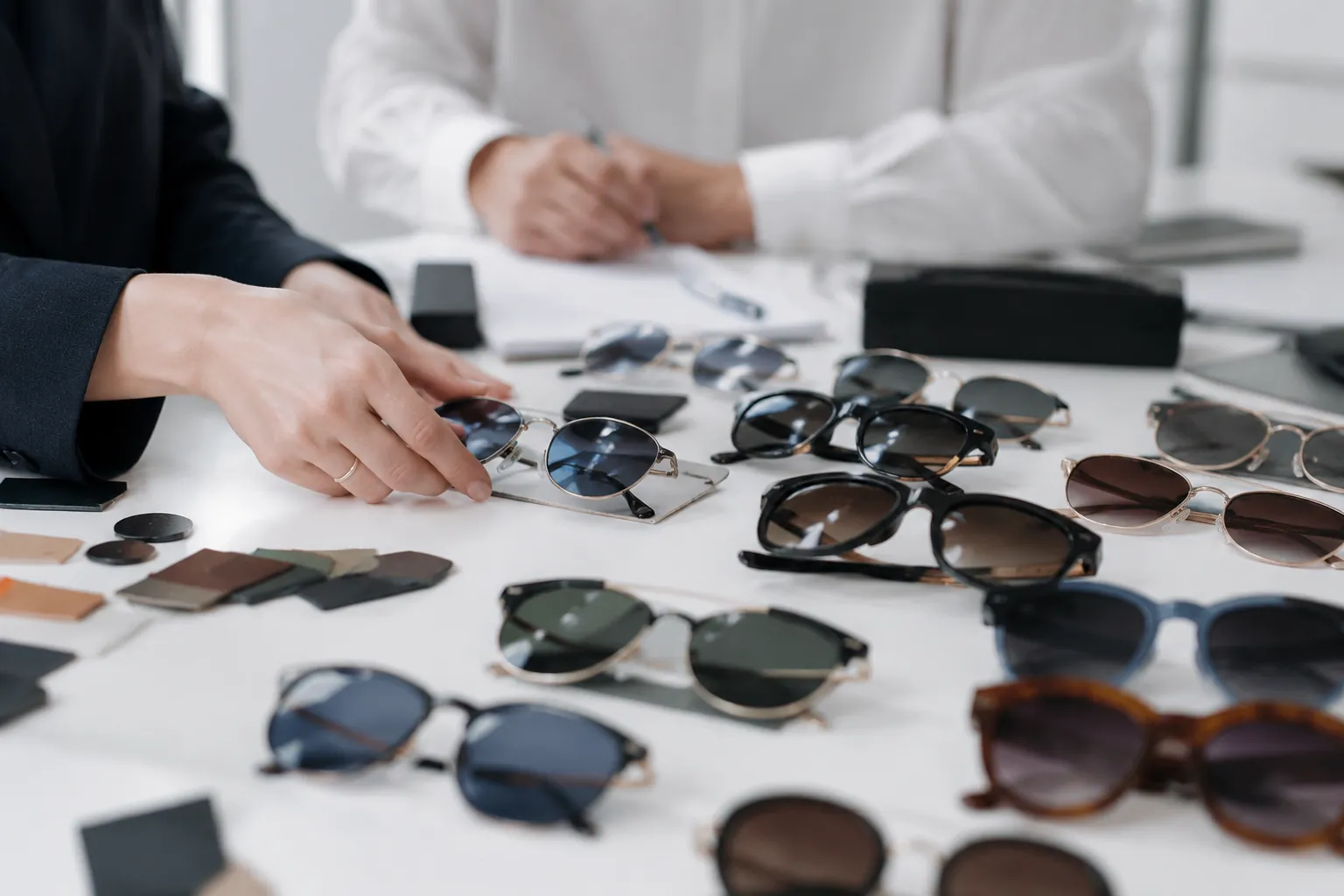 How to Source Sunglasses for Travel Retail
