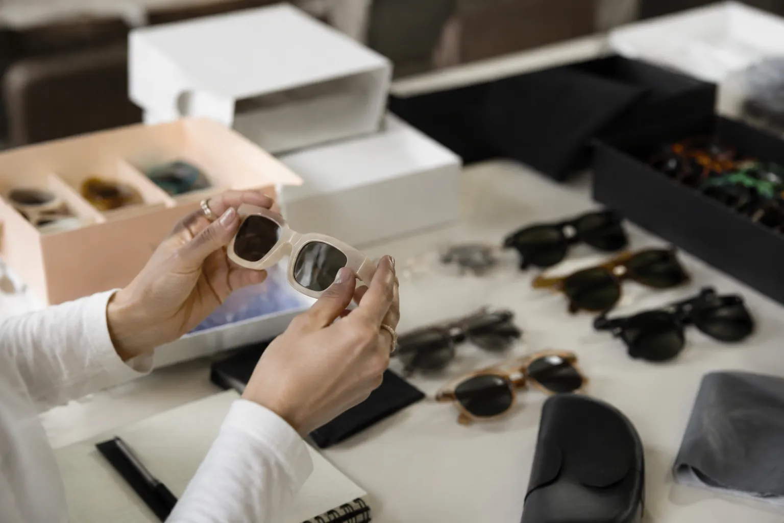 Sourcing Sunglasses for Subscription Boxes & Gift Sets