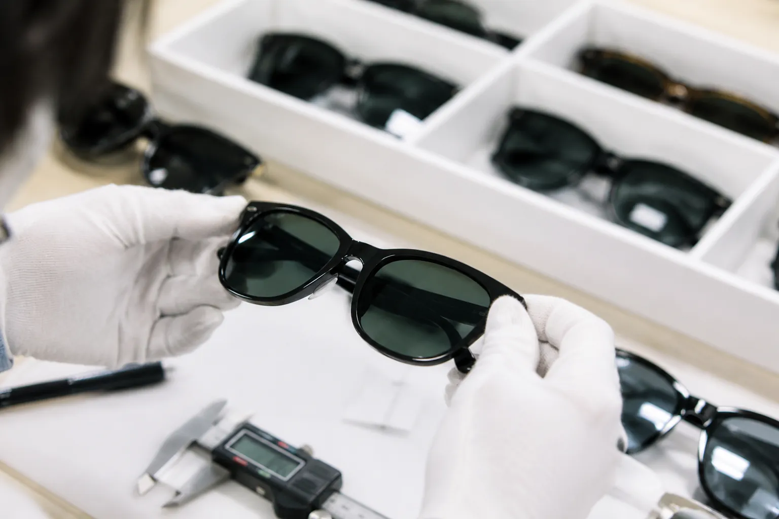 Polarized Sunglasses Sourcing: Cost, Specs, QC