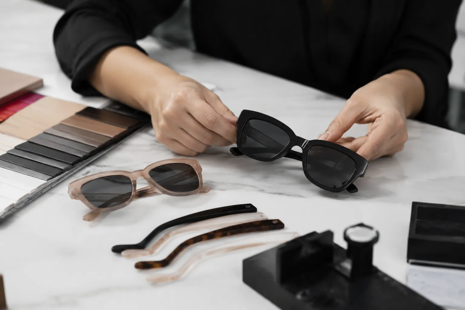 Prescription-Ready Private Label Sunglasses: Specs to Fix Early