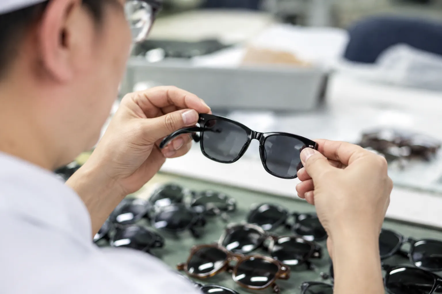 Private Label Sunglasses: Multi-Country Reorder Systems