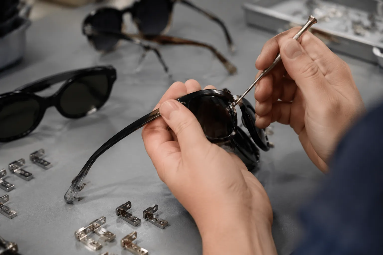 Sunglass Hinge Strength: A Buyer's Guide