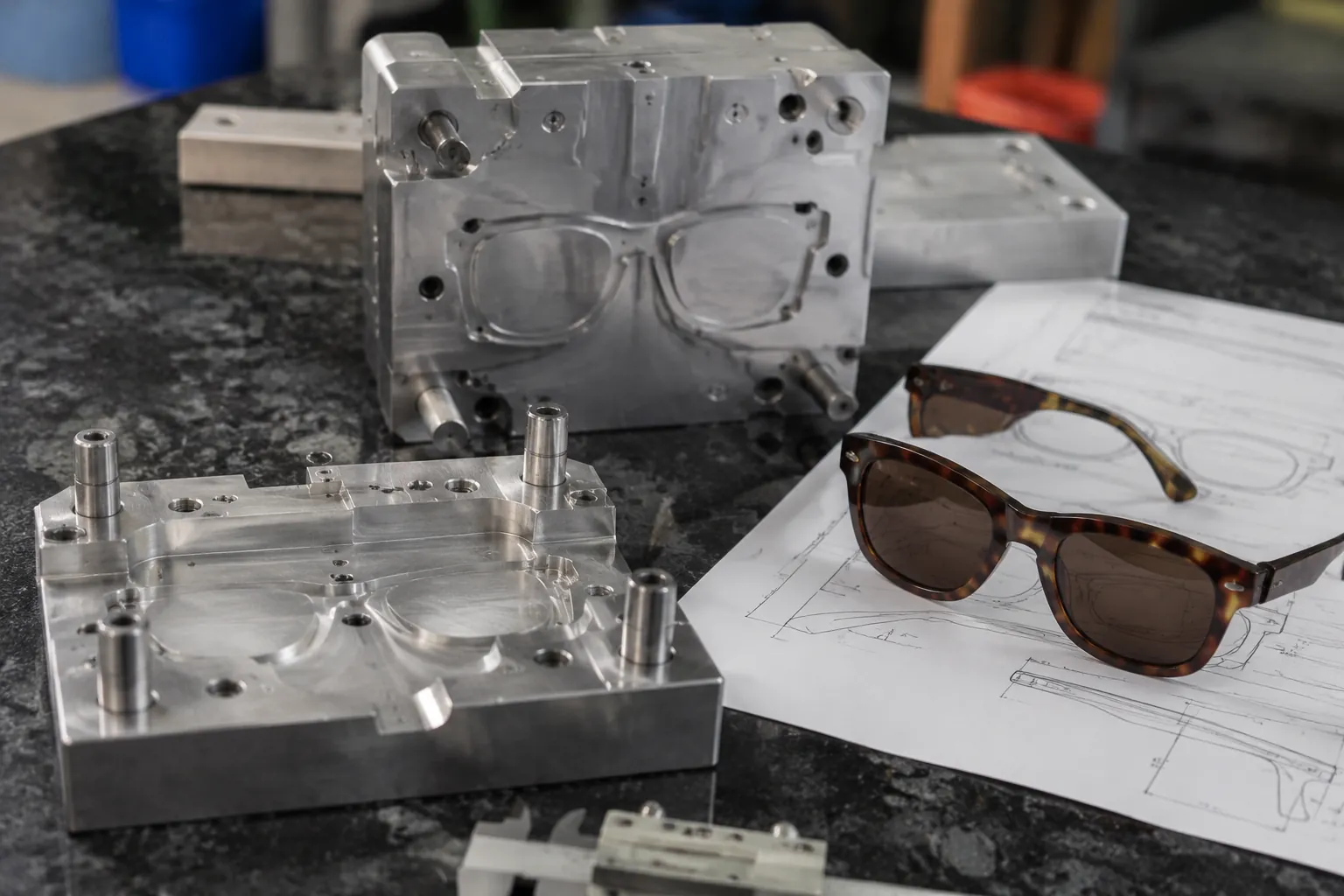 Custom Sunglasses Tooling Costs: Molds, CNC, Revisions
