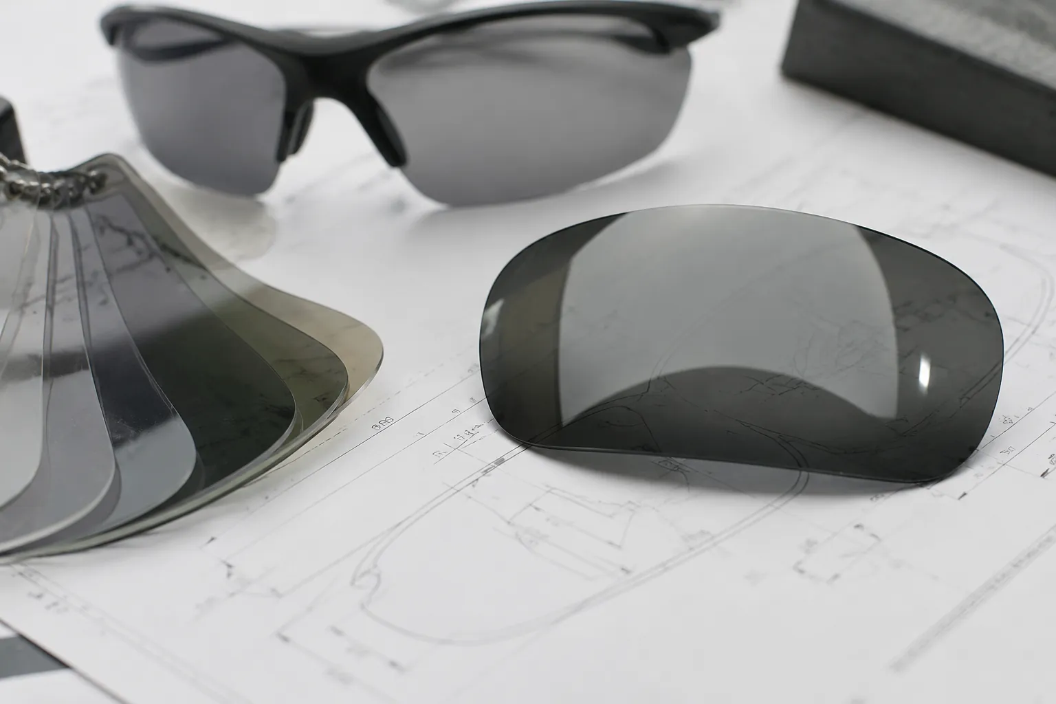 Sunglasses Tech Pack: What to Include for Pricing